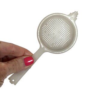 Mini Plastic Tea Pulp Strainer With Handle By H M Made In USA 6in Long